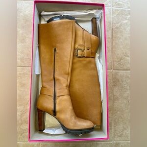 Gorgeous  circa 2012 NARA “Victoria” Knee-High Leather Boots in box.